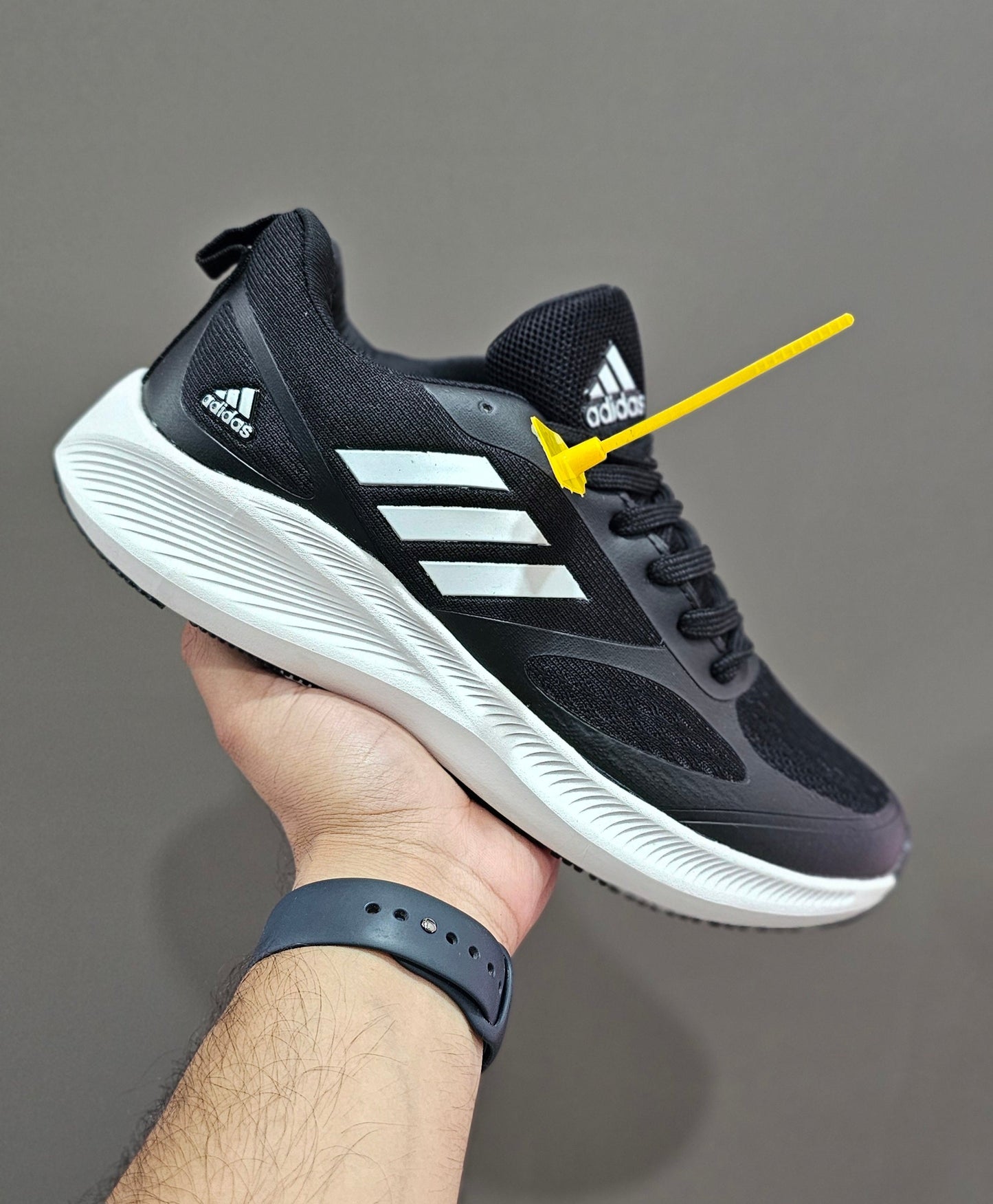 Adidas Run - Black